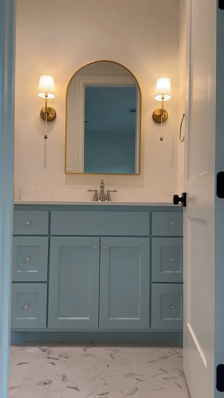 A finish detail in a Tredway custom home