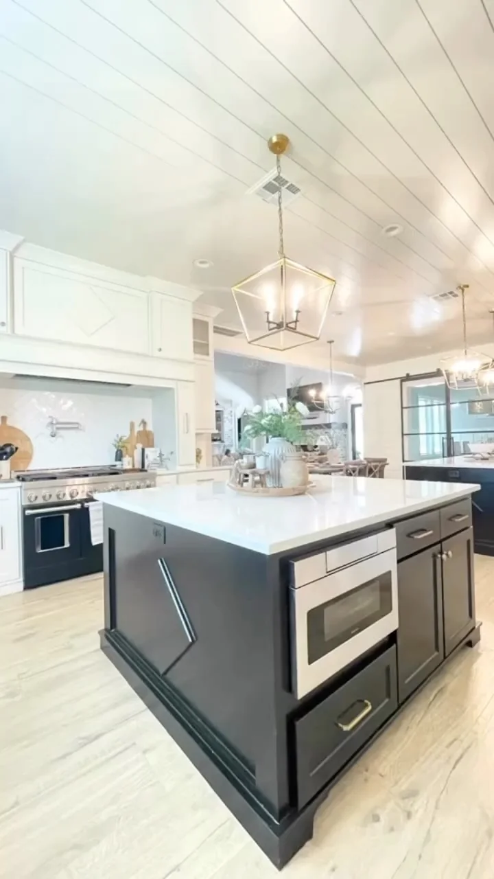 A custom kitchen built by Tredway Custom Homes