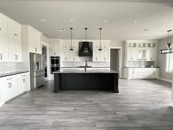 A custom kitchen built by Tredway Custom Homes